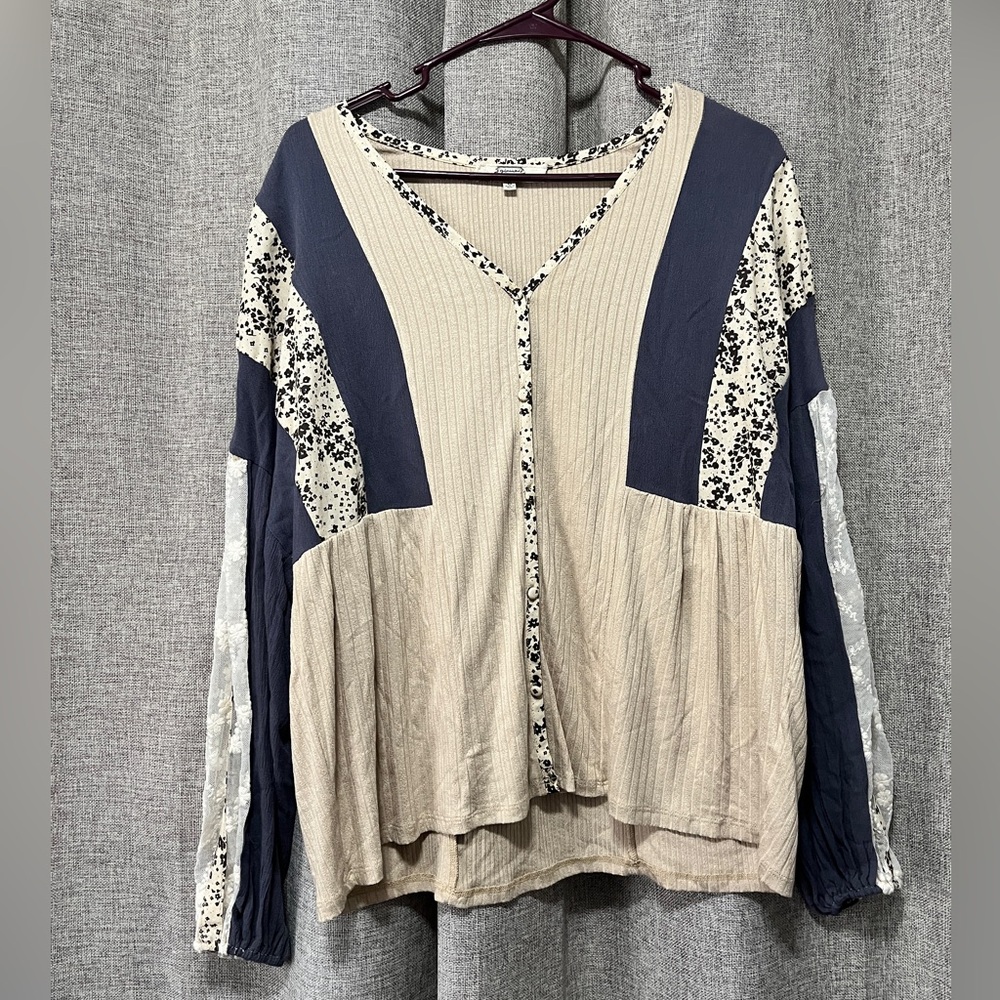 Gimmicks by BKE Lace Long Sleeve Top S